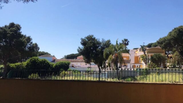 Woonkavel te koop in Hacienda Las Chapas, Costa del Sol