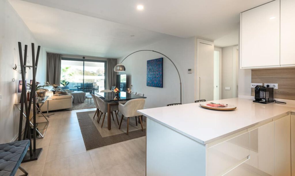 2-slaapkamerappartement in Selwo met bergzicht in Selwo - hoofdfoto