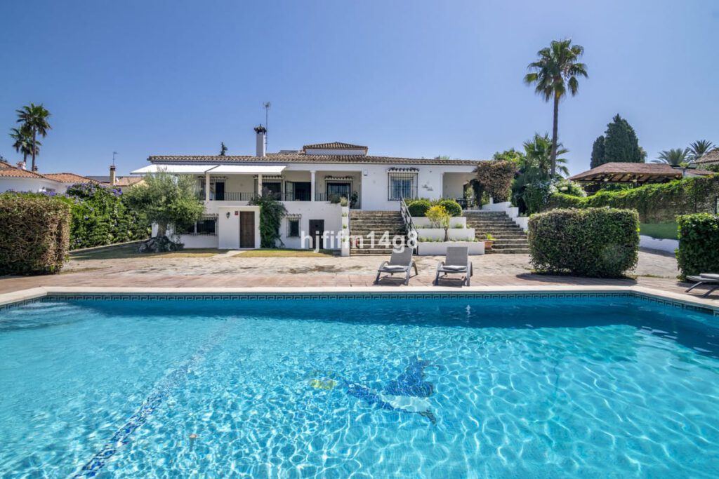 7-slaapkamers villa te koop in San Pedro de Alcántara in San Pedro de Alcántara - hoofdfoto