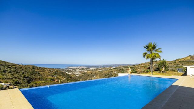 Villa met 4 slaapkamers in Sayalonga