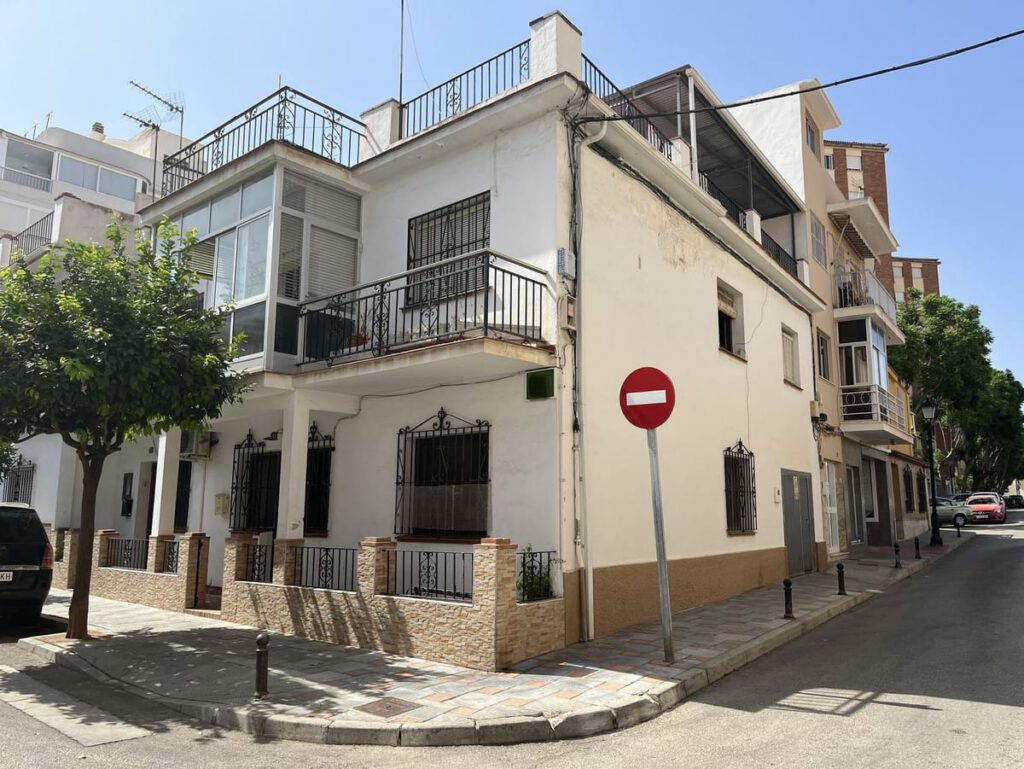 Kavel in Fuengirola (Málaga) met investeringspotentieel in Fuengirola - hoofdfoto