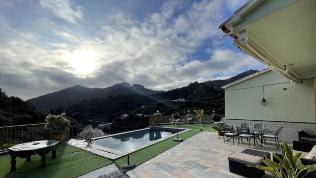 Charmante 3-slaapkamer villa in Río de la Miel