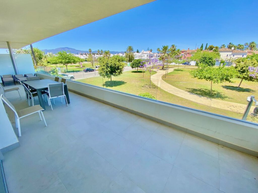 Drie-slaapkamer appartement in Estepona in Estepona - hoofdfoto