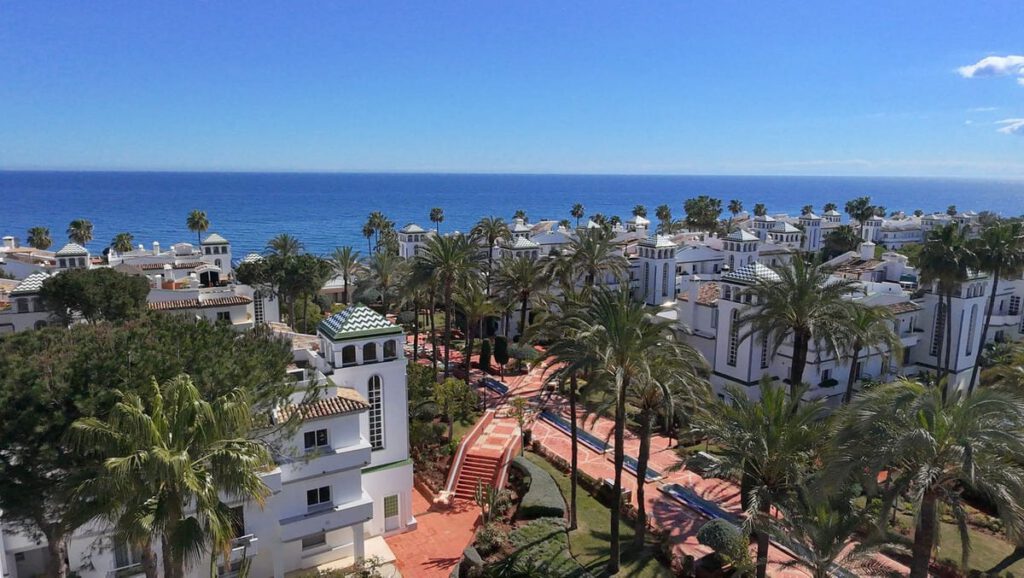 5 slaapkamers, 3 badkamers – Stadswoning in Dominion Beach, Estepona in Estepona - hoofdfoto