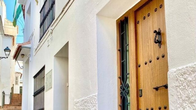 Huis met 4 slaapkamers in Istán