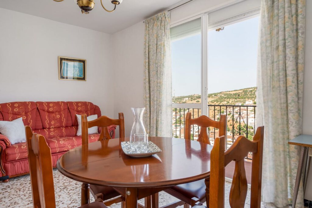 Halfvrijstaand chalet met 5 slaapkamers in Tolox in Tolox - hoofdfoto