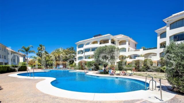 Luxueus duplex penthouse met 3 slaapkamers in Bahía de Marbella