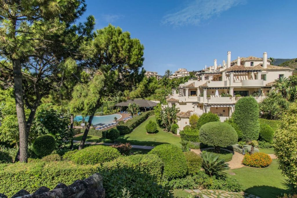 Elegant 2-slaapkamer appartement in Capanes del Golf, Benahavís in Benahavís - hoofdfoto