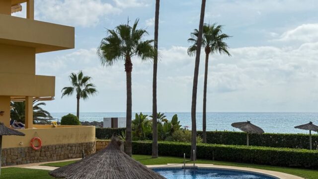 2-slaapkamer appartement aan de frontlinie van het strand in La Cala de Mijas