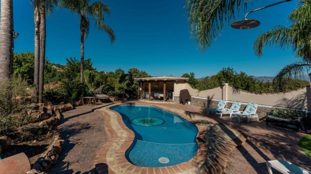 Villa met twee slaapkamers in Coín