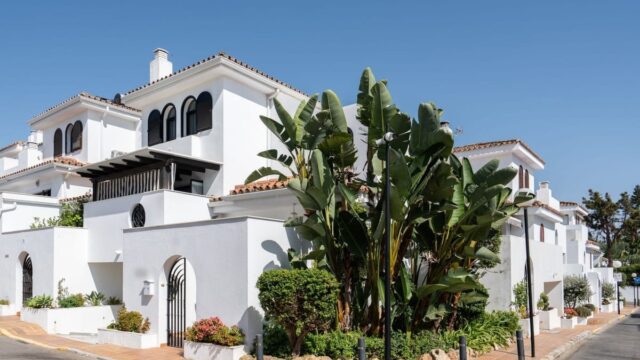 Drie slaapkamers Stadswoning in Costalita, Málaga