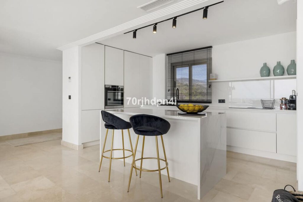 Drie slaapkamers penthouse in Estepona bij La Resina Golf in Estepona - hoofdfoto