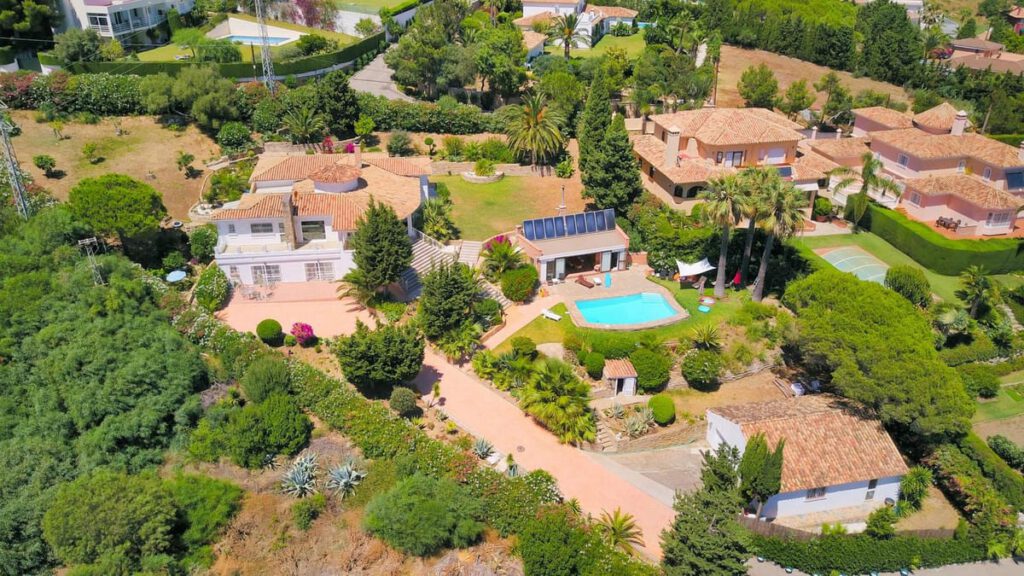 Villa met 5 slaapkamers en zeezicht in Estepona in Estepona - hoofdfoto