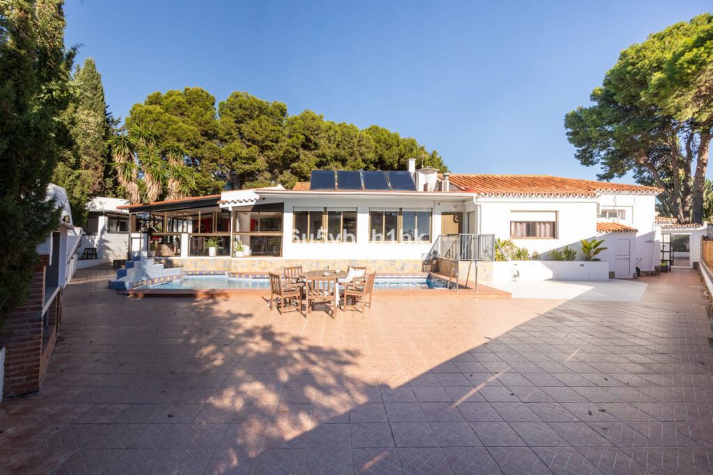 Vrijstaande villa met 5 slaapkamers in Torremolinos (El Pinillo) in Torremolinos - hoofdfoto