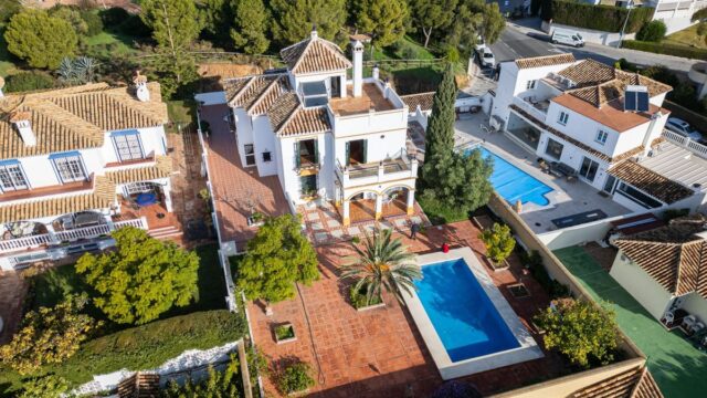 Vrijstaande Andalusische villa in Arroyo de la Miel – 813 m² perceel