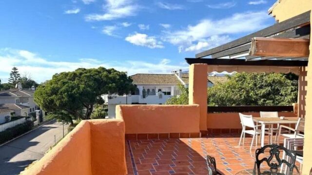 Duplex-penthouse met 5 slaapkamers in Hacienda del Sol