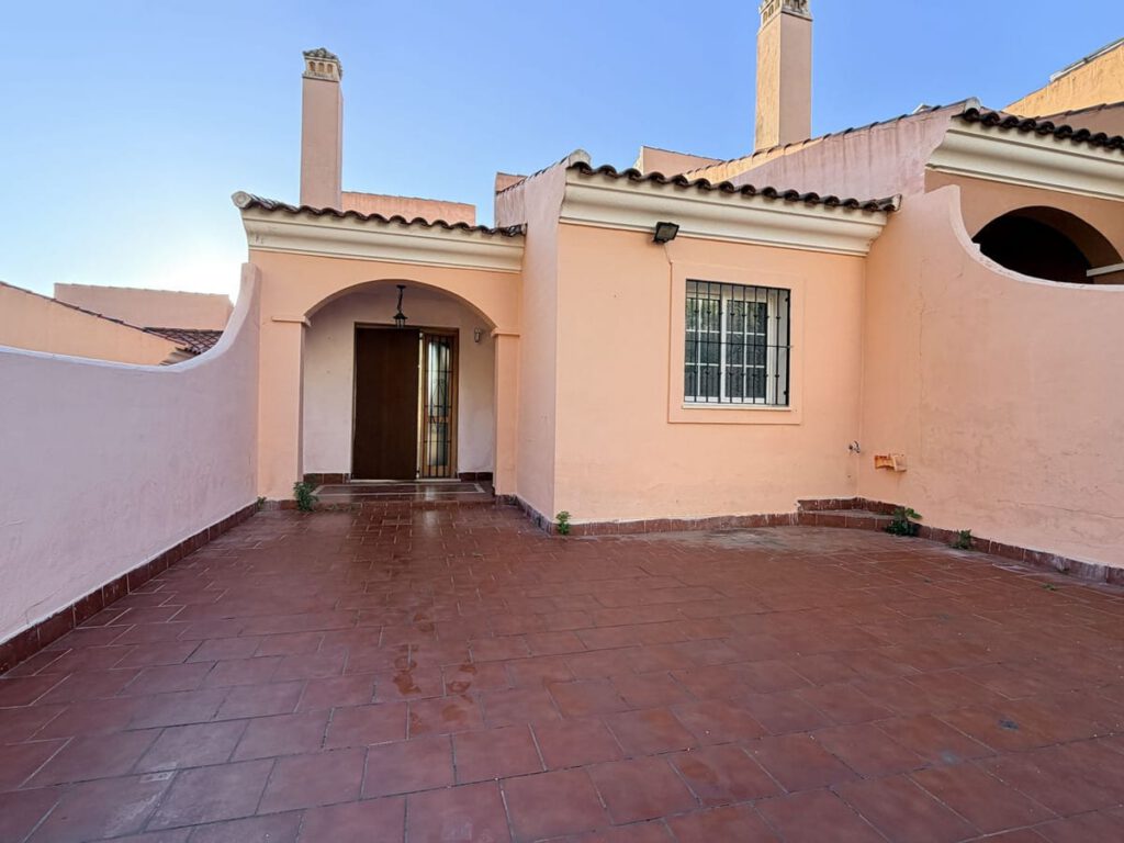 4 bedroom House in Riviera Del Sol - hoofdfoto