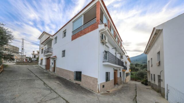 4-slaapkamer stadswoning in Tolox