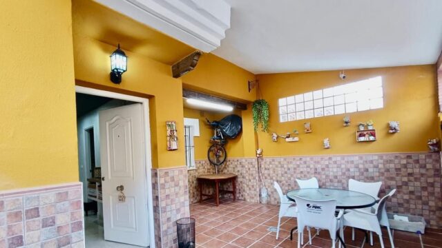 4-slaapkamerwoning in Alhaurín de la Torre