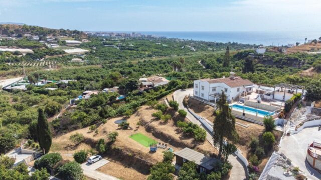 Villa met 6 slaapkamers in Nerja