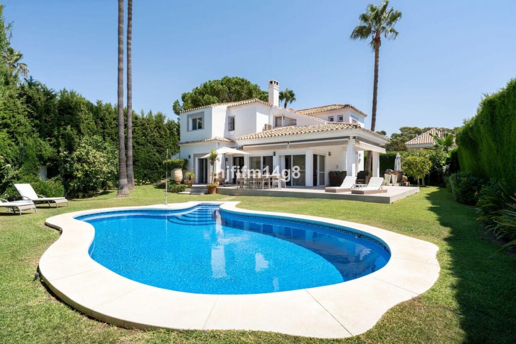 5-slaapkamer villa in Nueva Andalucía in Nueva Andalucía - hoofdfoto