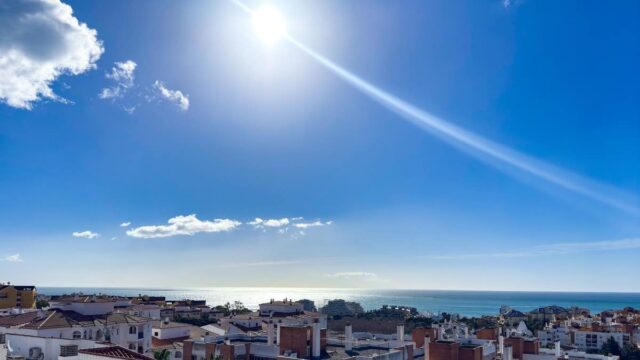 Hoekappartement met zeezicht, 2 slaapkamers, in Arroyo de la Miel