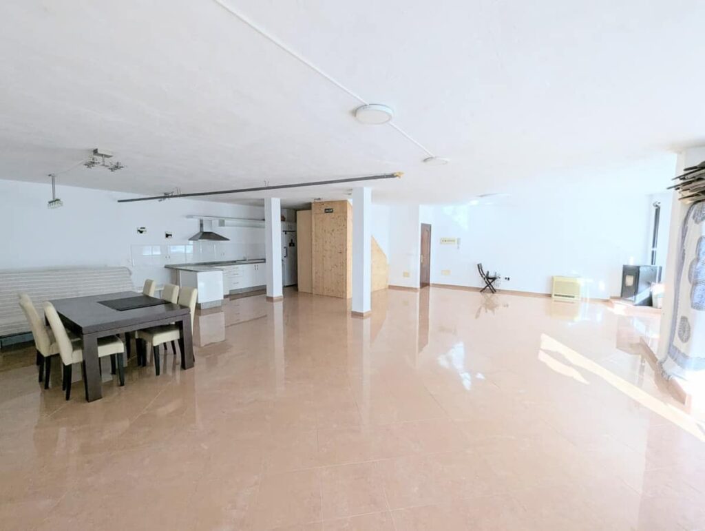 2-slaapkamerwoning in Guaro in Guaro - hoofdfoto