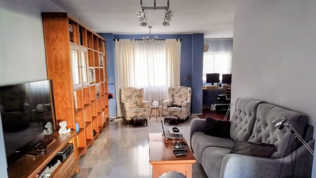 Drie-slaapkamerappartement in Málaga Este