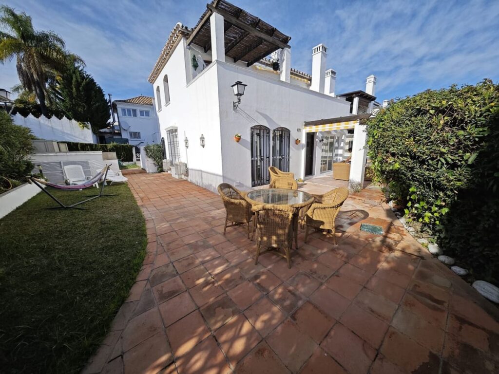 Gerenoveerd gelijkvloers appartement met privé tuin in Benamara in Benamara - hoofdfoto