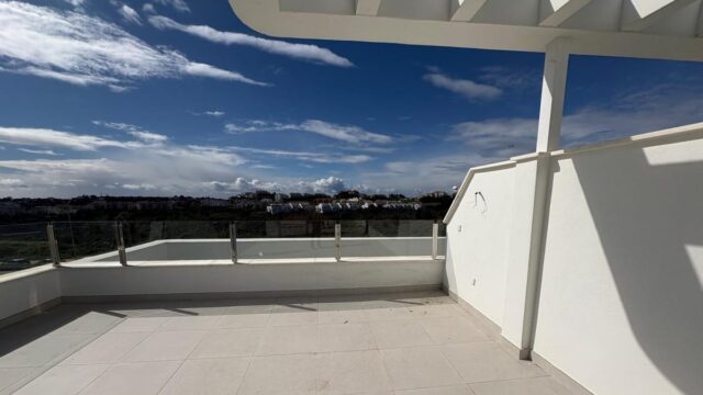 Drie-slaapkamer appartement in Campo Mijas