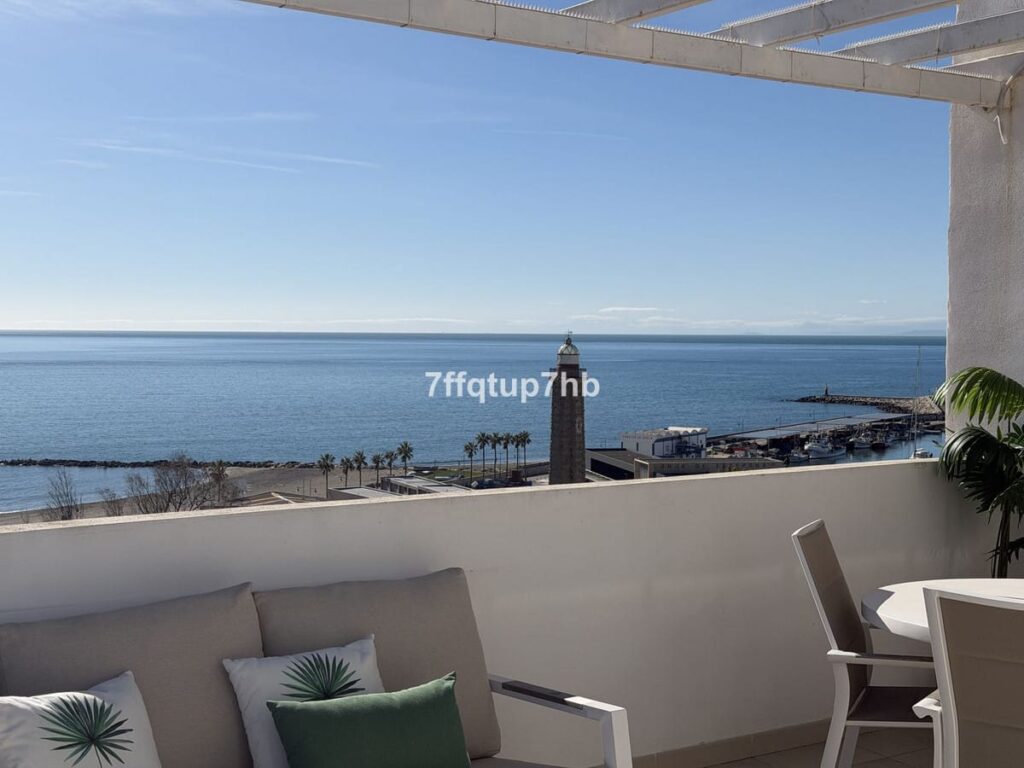 Exclusieve 3-slaapkamer penthouse aan het strand in Estepona in Estepona - hoofdfoto