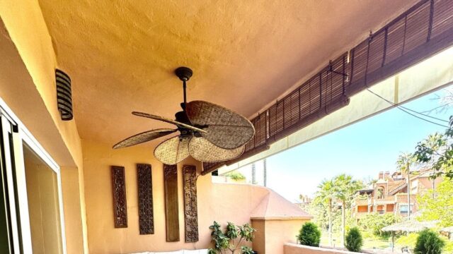 Driekamer-appartement in Guadalmina Baja, Alhambra del Golf – €1.050.000