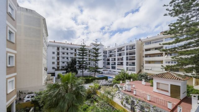 Volledig gerenoveerd 3-slaapkamerappartement, 30 seconden van zee – Fuengirola
