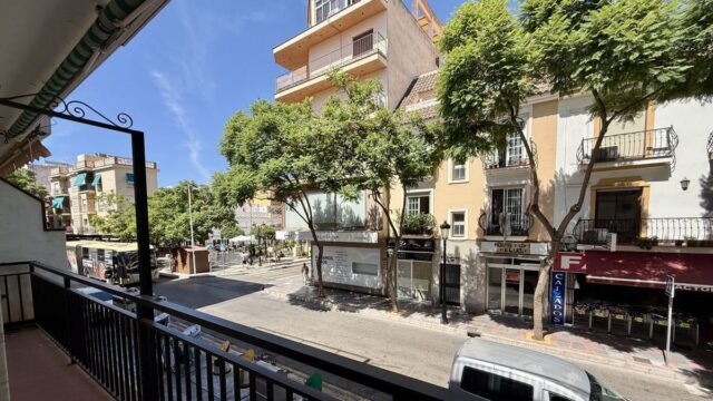 8-slaapkamer appartement in Los Boliches – 230 m², twee verdiepingen