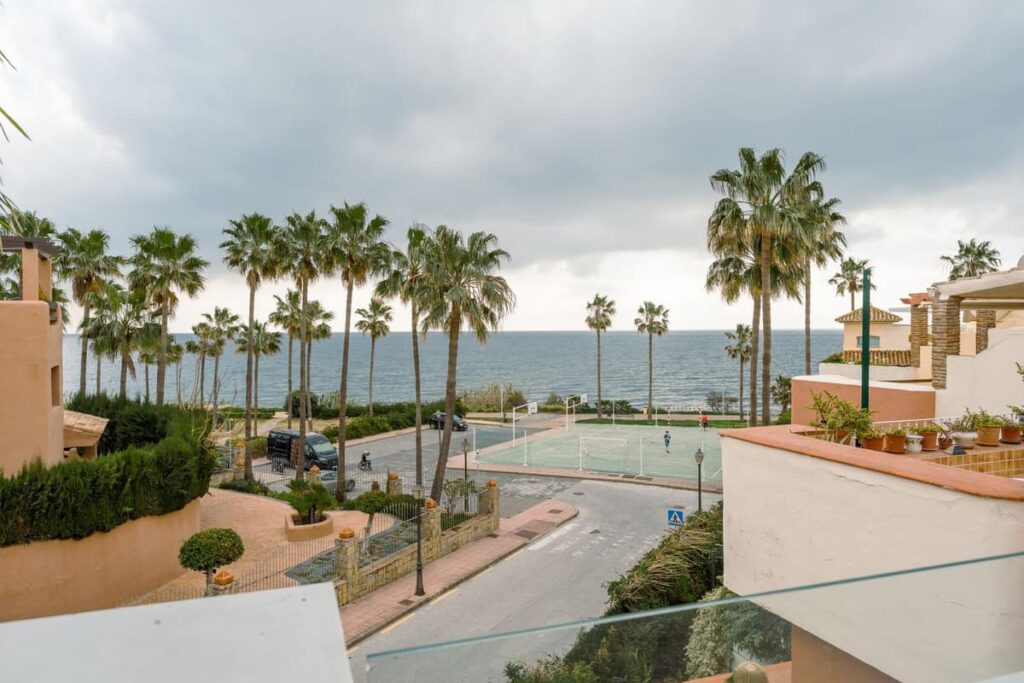 4-slaapkamerwoning in New Golden Mile - hoofdfoto