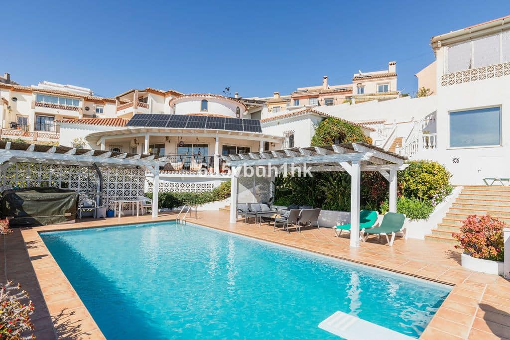 4-slaapkamer villa in Torreblanca met zeezicht en privézwembad in Torreblanca - hoofdfoto