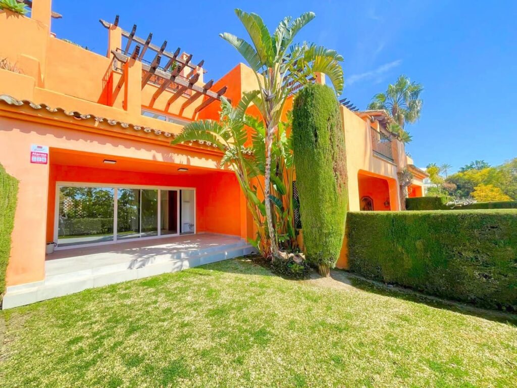 Gerenoveerde 3-slaapkamer stadswoning in El Paraiso (Málaga) in El Paraiso - hoofdfoto