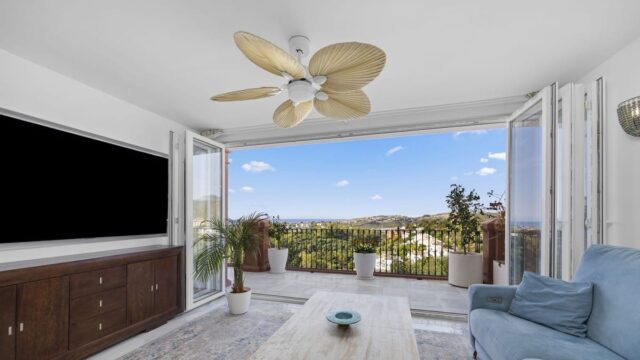 2-slaapkamer appartement in Monte Halcones met zee- en heuvelzicht