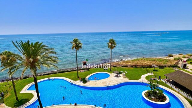 2-slaapkamer appartement aan de frontlinie met zeezicht in Calahonda