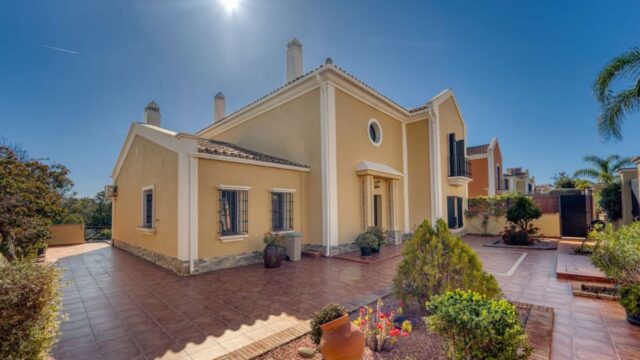 Villa met 5 slaapkamers in Guadalmina Alta, Marbella