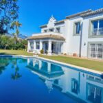 4-slaapkamer villa aan het strand in Estepona