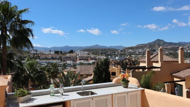 Penthouse met 3 slaapkamers te koop in Atalaya, Marbella