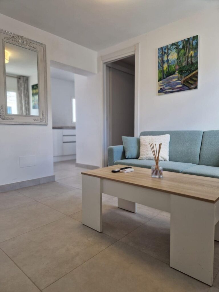 Eén-slaapkamer penthouse op de bovenste verdieping in Estepona in Estepona - hoofdfoto