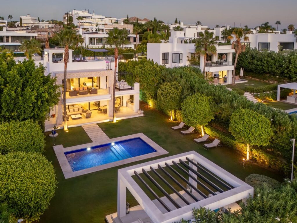 6-slaapkamer villa in Nueva Andalucía in Nueva Andalucía - hoofdfoto