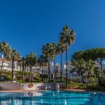 4 bedroom Apartment in Elviria