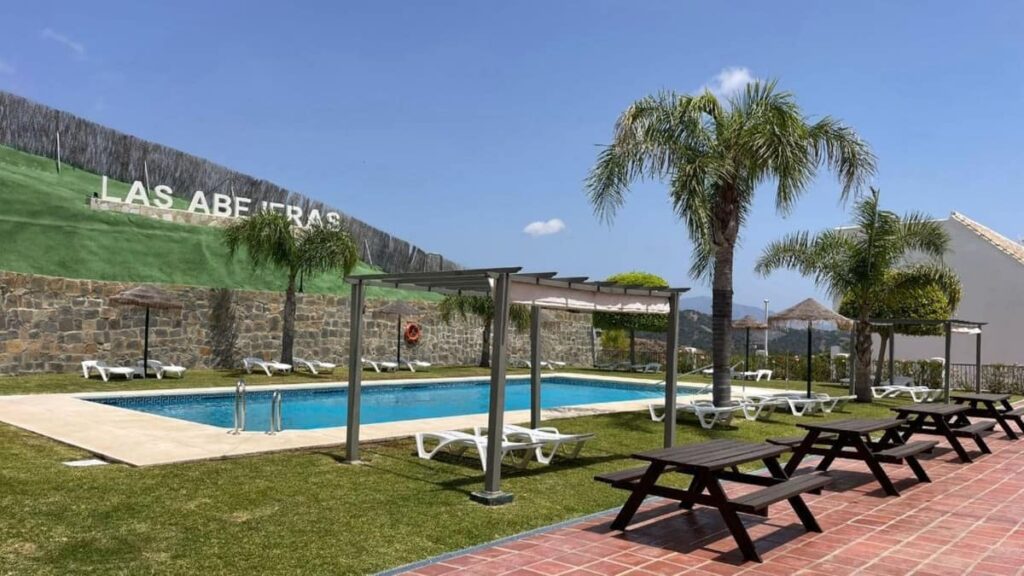 Exclusieve duplex met 2 slaapkamers te koop in Estepona in Estepona - hoofdfoto