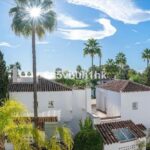 4 bedroom Apartment in Bahía De Marbella
