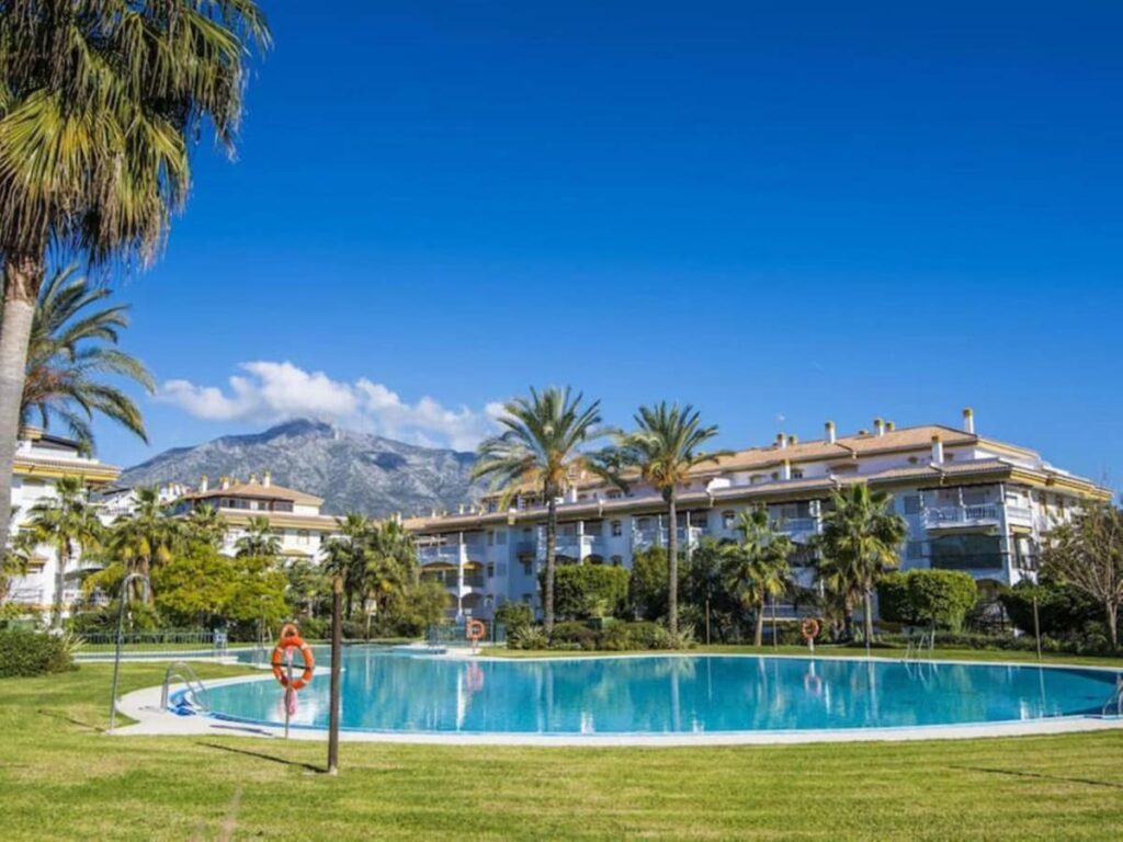 Appartement met twee slaapkamers in Nueva Andalucía in Nueva Andalucía - hoofdfoto