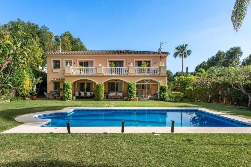5 bedroom House in Nueva Andalucía in Nueva Andalucía - hoofdfoto