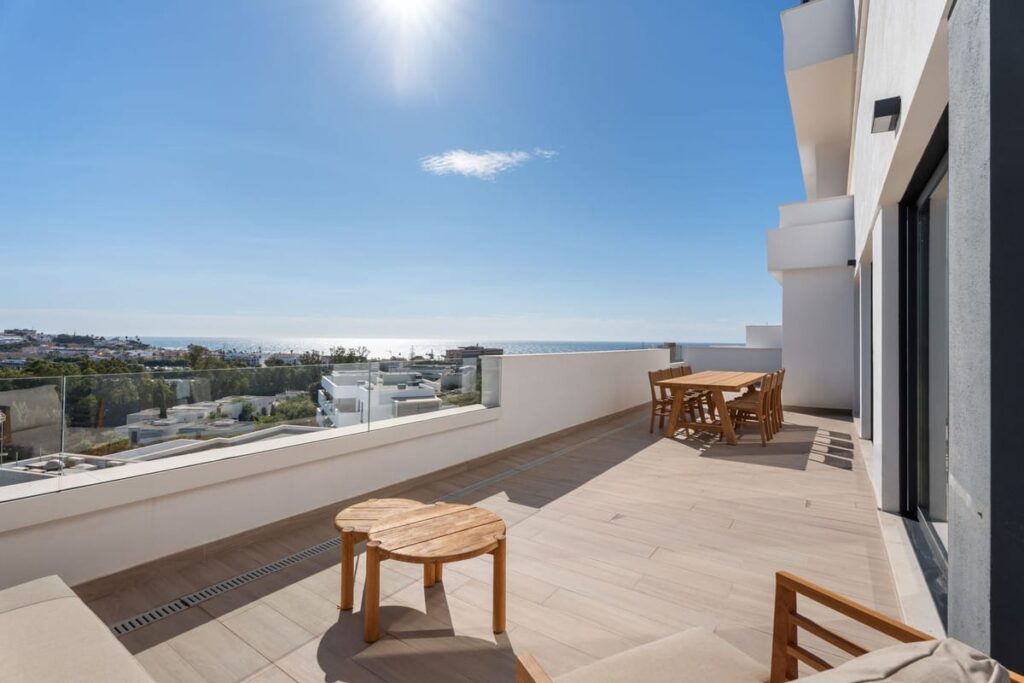 Ruim 4-slaapkamer appartement met panoramisch uitzicht in Navigolf Suites, La Cala de Mijas in La Cala de Mijas - hoofdfoto